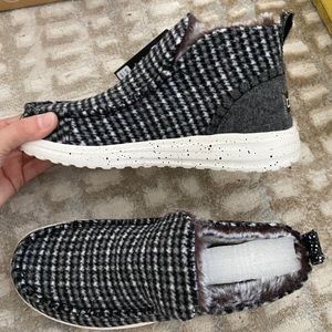heydudes brand new size US 7 UK 5